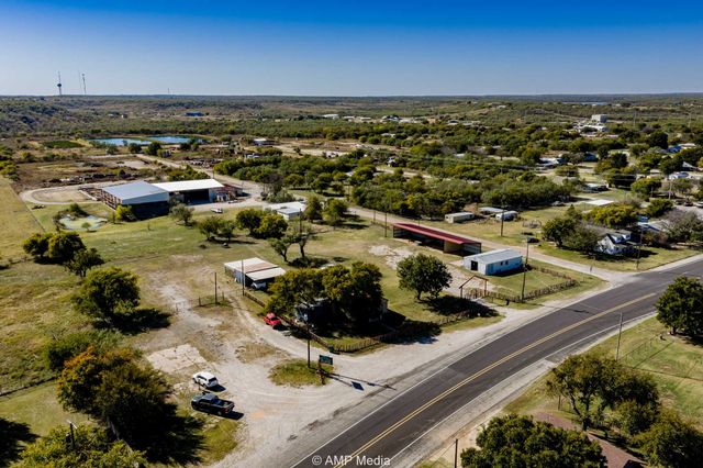 507 E Chestnut, Throckmorton, TX 76483