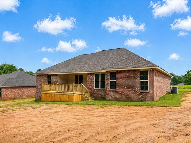64 Meadow Breeze Rd., Sumrall, MS 39482