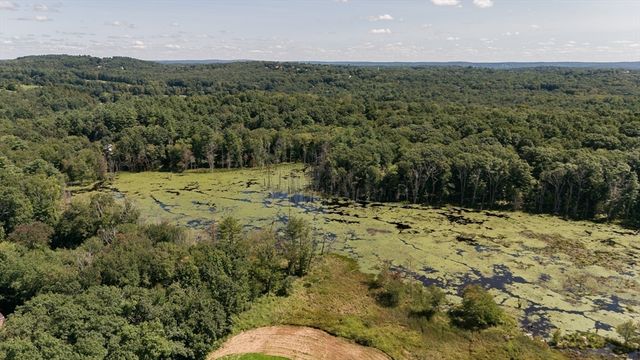 49 Smith Hanson Rd, North Brookfield, MA 01535