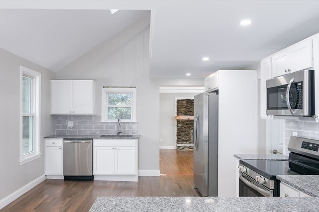 49 Smith Hanson Rd, North Brookfield, MA 01535