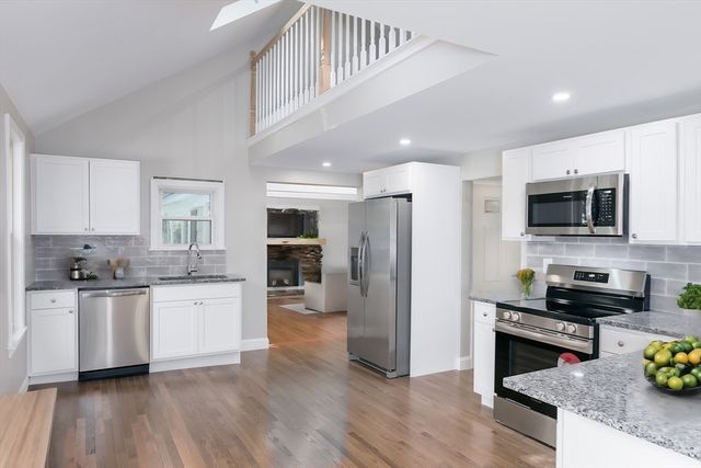 49 Smith Hanson Rd, North Brookfield, MA 01535