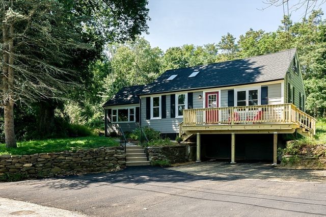 49 Smith Hanson Rd, North Brookfield, MA 01535