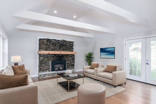 49 Smith Hanson Rd, North Brookfield, MA 01535