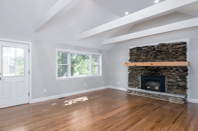 49 Smith Hanson Rd, North Brookfield, MA 01535