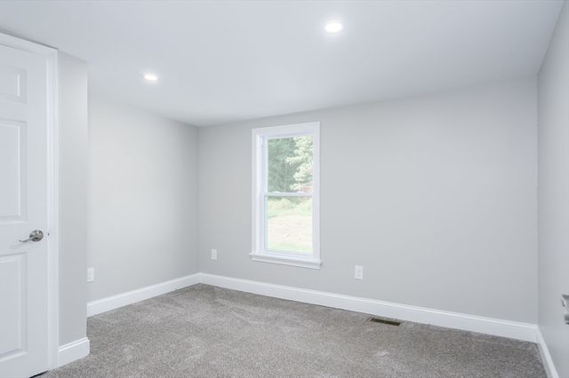 49 Smith Hanson Rd, North Brookfield, MA 01535