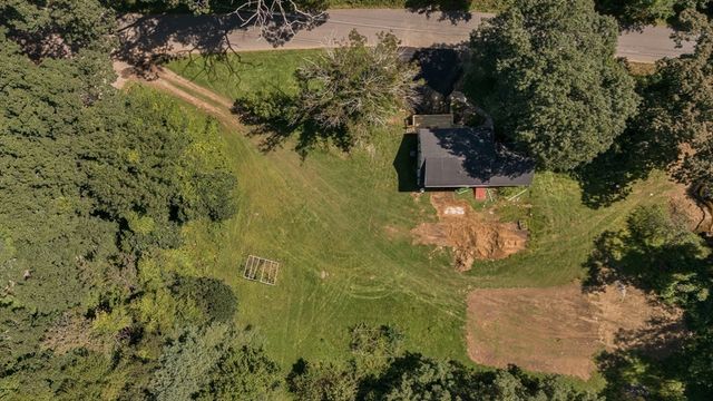 49 Smith Hanson Rd, North Brookfield, MA 01535