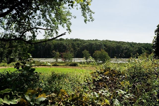 49 Smith Hanson Rd, North Brookfield, MA 01535