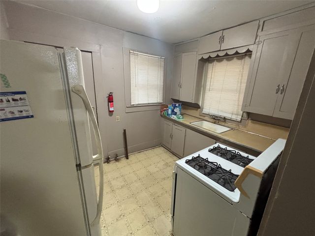 327 Egan Street, Denton, TX 76201