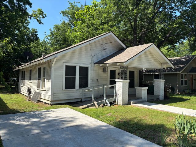 327 Egan Street, Denton, TX 76201