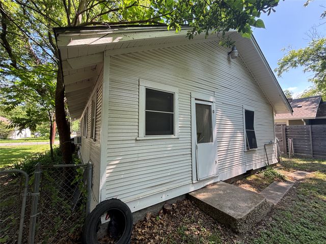 327 Egan Street, Denton, TX 76201