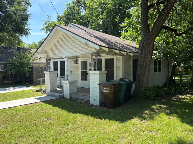 327 Egan Street, Denton, TX 76201