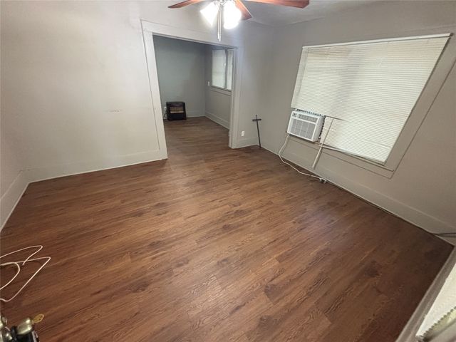 327 Egan Street, Denton, TX 76201
