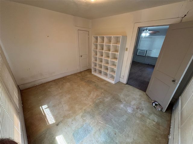 327 Egan Street, Denton, TX 76201