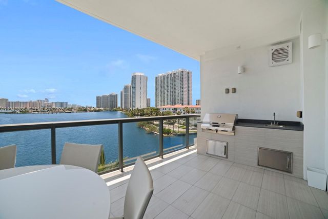 3300 NE 188th Street 414, Aventura, FL 33180