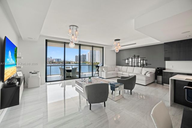 3300 NE 188th Street 414, Aventura, FL 33180