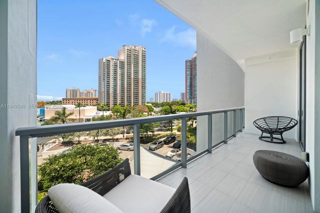3300 NE 188th Street 414, Aventura, FL 33180
