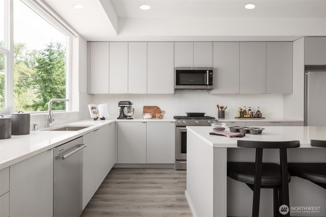 31882 Valley Vista St, Carnation, WA 98014