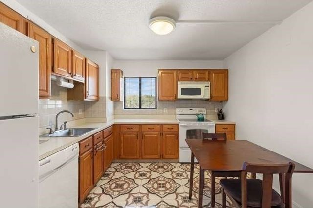 198 Locust 1-702, Lynn, MA 01904