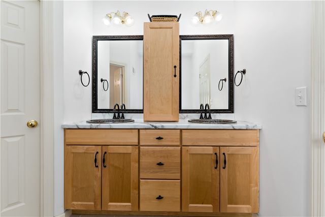 3004 Phillip Dr, Jefferson Hills, PA 15025