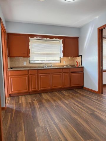 6720 Asbury Park, Detroit, MI 48228