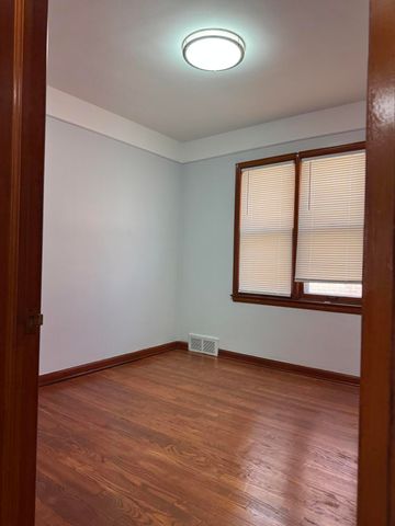 6720 Asbury Park, Detroit, MI 48228