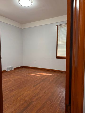 6720 Asbury Park, Detroit, MI 48228