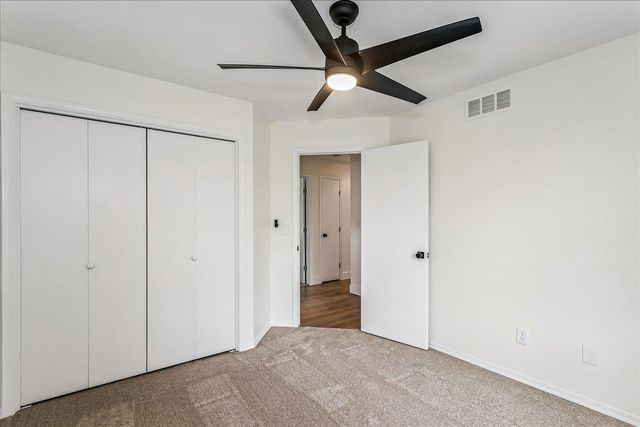 1201 N Oak Ridge St, Goddard, KS 67052