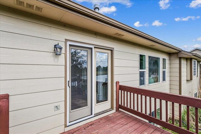 1201 N Oak Ridge St, Goddard, KS 67052