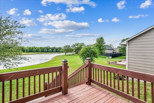 1201 N Oak Ridge St, Goddard, KS 67052