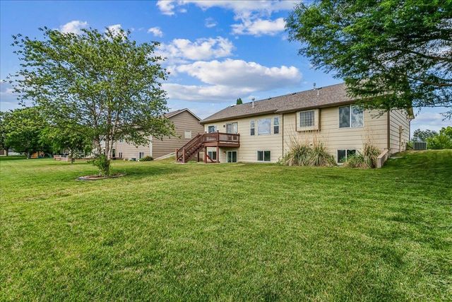 1201 N Oak Ridge St, Goddard, KS 67052