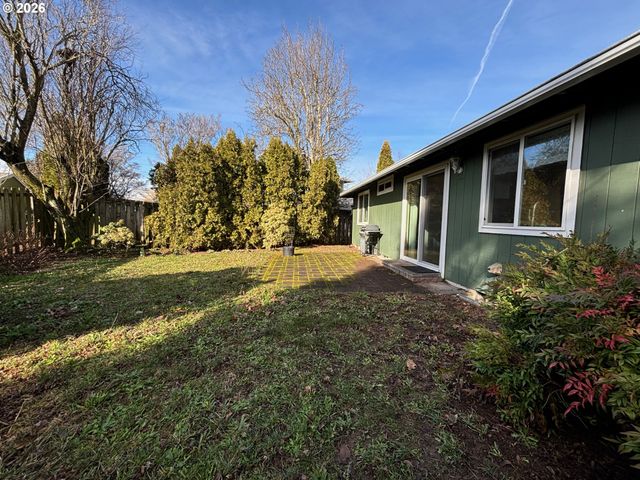 2516 Sw 23RD St, Troutdale, OR 97060
