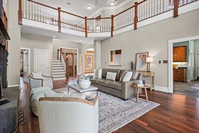 28 TIPTON LAKE CIR E, Millington, TN 38053