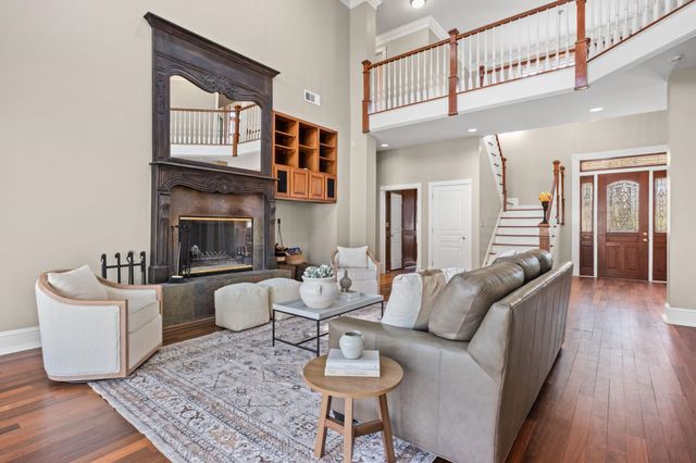 28 TIPTON LAKE CIR E, Millington, TN 38053