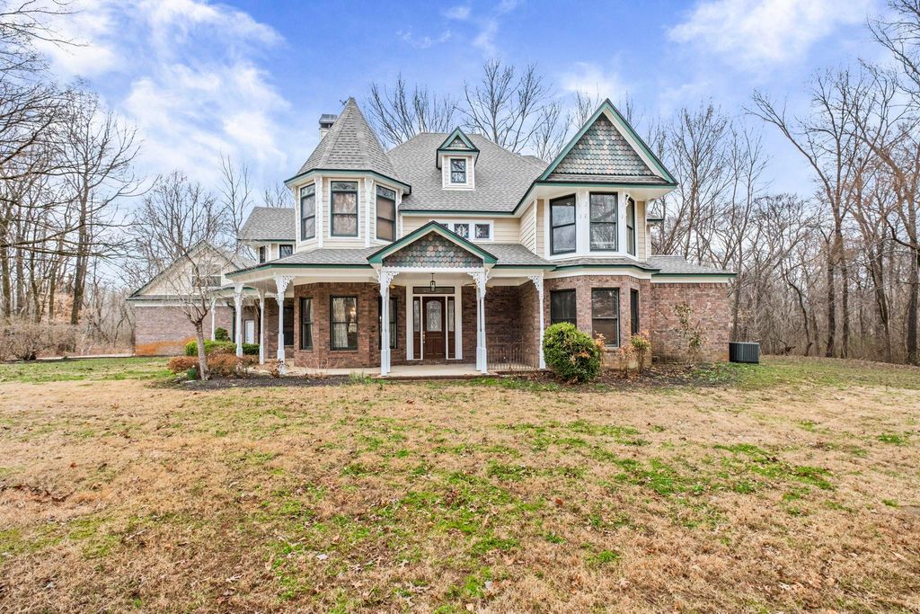 28 TIPTON LAKE CIR E, Millington, TN 38053