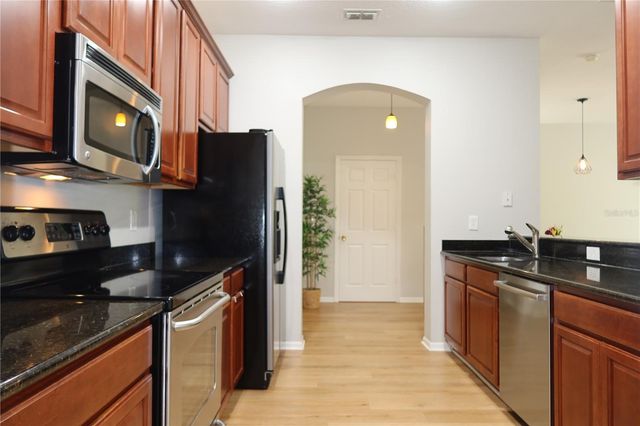 8526 SANDPIPER RIDGE AVENUE, Tampa, FL 33647