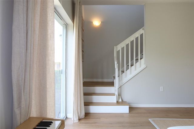 8526 SANDPIPER RIDGE AVENUE, Tampa, FL 33647