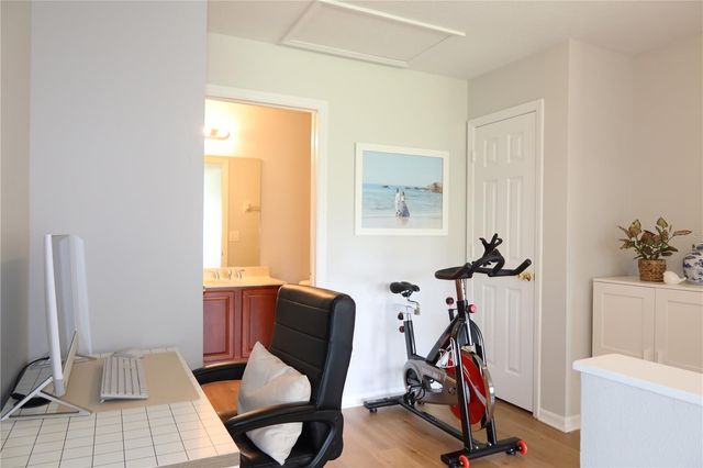 8526 SANDPIPER RIDGE AVENUE, Tampa, FL 33647