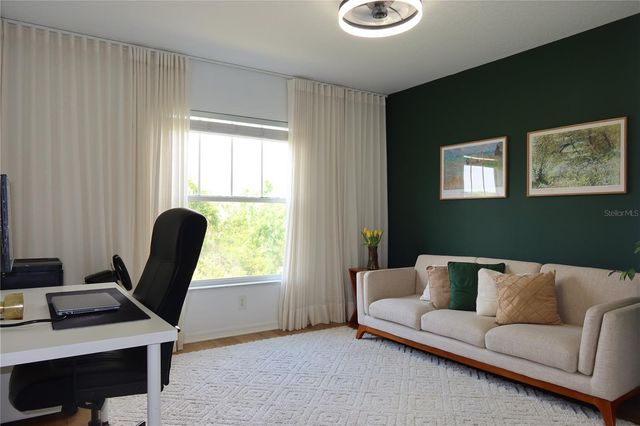 8526 SANDPIPER RIDGE AVENUE, Tampa, FL 33647