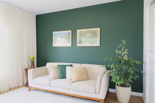 8526 SANDPIPER RIDGE AVENUE, Tampa, FL 33647