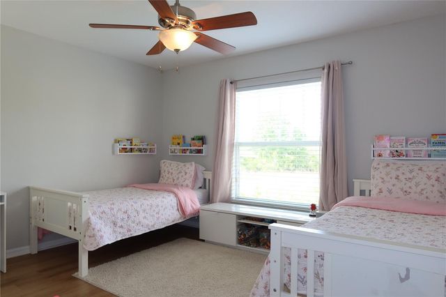 8526 SANDPIPER RIDGE AVENUE, Tampa, FL 33647