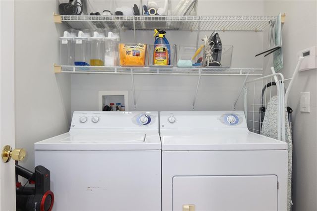 8526 SANDPIPER RIDGE AVENUE, Tampa, FL 33647