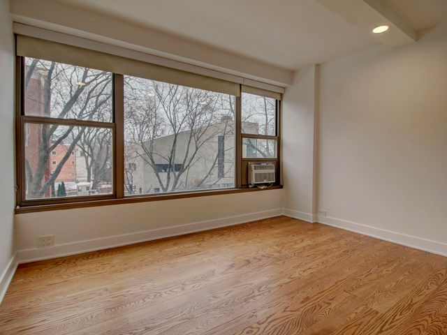 2970 N Lake Shore Drive 4D-4E, Chicago, IL 60657