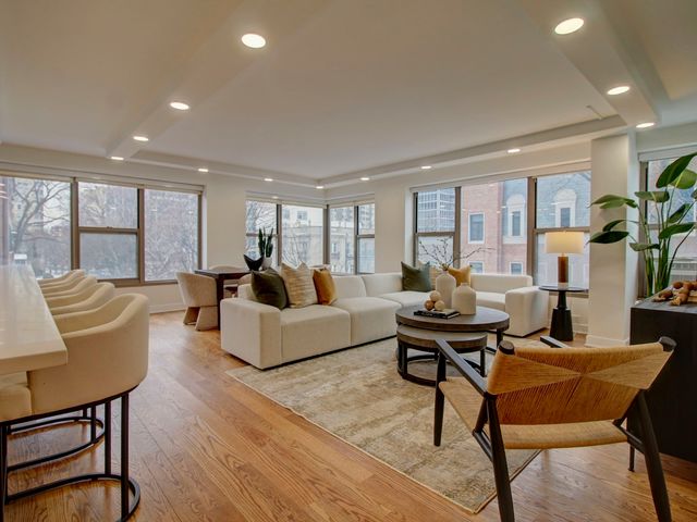 2970 N Lake Shore Drive 4D-4E, Chicago, IL 60657