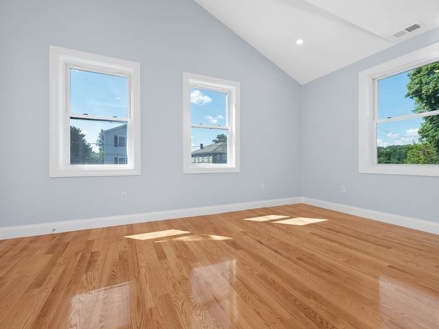 28 Ash Street 1, Waltham, MA 02453