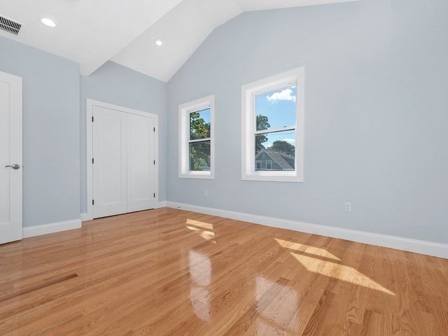28 Ash Street 1, Waltham, MA 02453