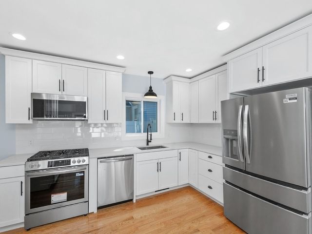 28 Ash Street 1, Waltham, MA 02453