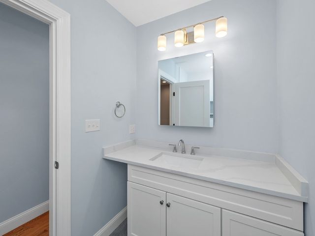 28 Ash Street 1, Waltham, MA 02453