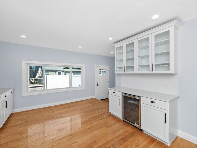 28 Ash Street 1, Waltham, MA 02453