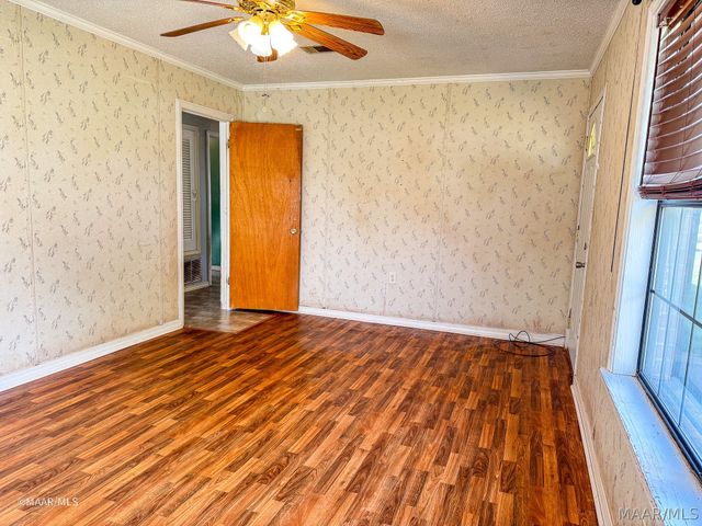 98 Poplar Street, Grove Hill, AL 36451