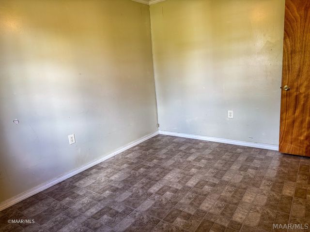 98 Poplar Street, Grove Hill, AL 36451